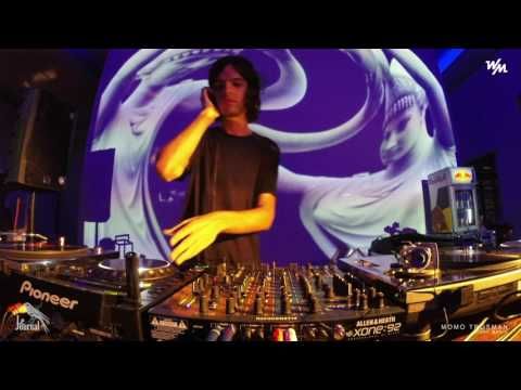 We Must Live feat. Momo Trosman @ Le Journal de la Musique