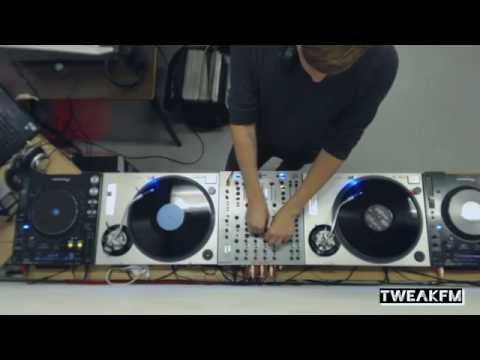 Vektor in TweakFM
