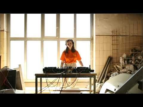 Sedef Adasi @ The Lot Radio (May 20 2020)