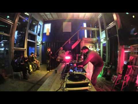 Eric Valentine @ STRM present Ground Wire, Het Glaspaviljoen, Eindhoven (21-12-2014)