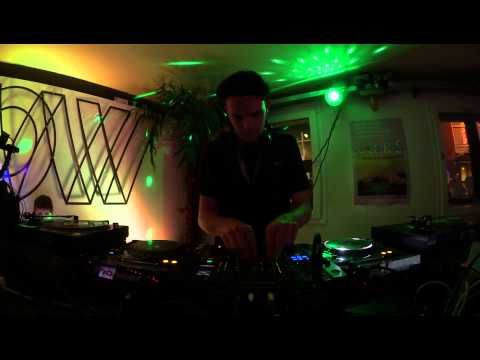 Holowave @ Lowriders Recordings Release Party, Worm, Rotterdam (05-06-2015)