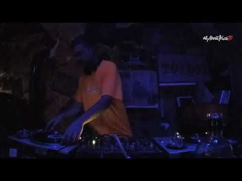 SIDD only vinyls selection x Keep on dancing at Pikes Hotel Ibiza © www.Allaboutibizatv.net