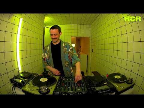 Love On The Rocks - Telephones | HÖR - Mar 29 / 2023