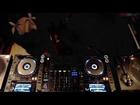 Bread & Butter Showcase w/ Max. and guest Evonii  - 7.5.2019