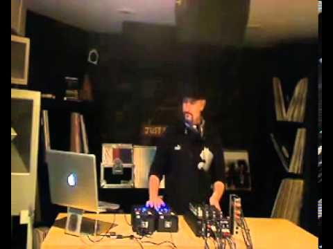 Oktave. Showcase: Jeff Derringer - RTS.FM.131111