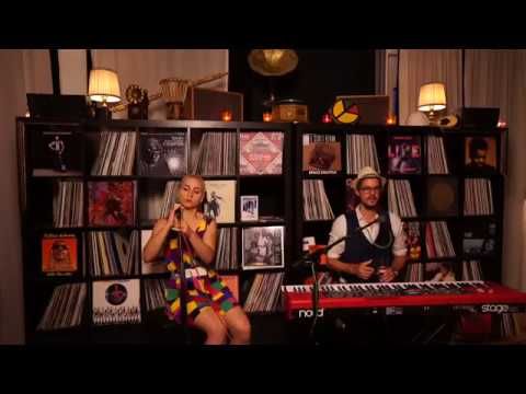 Livingroom Session with Pete Josef Live | Kasheme