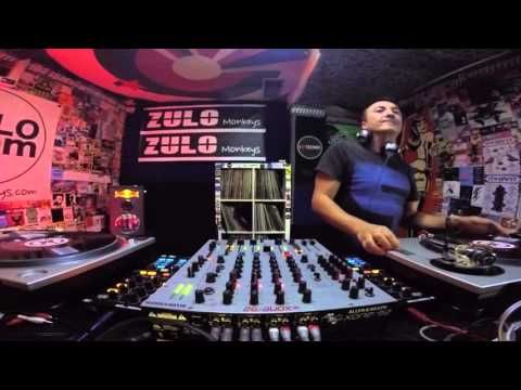D-Formation (Zulo Room)