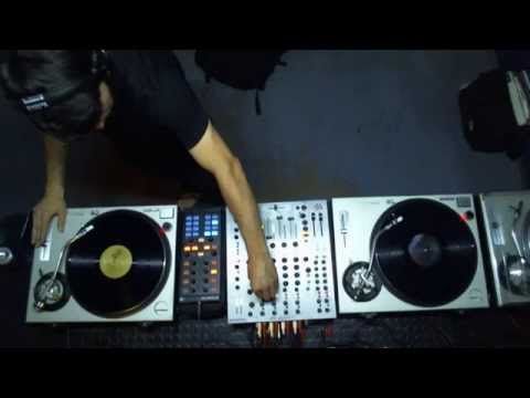 dll.Outro (Zulo Room)