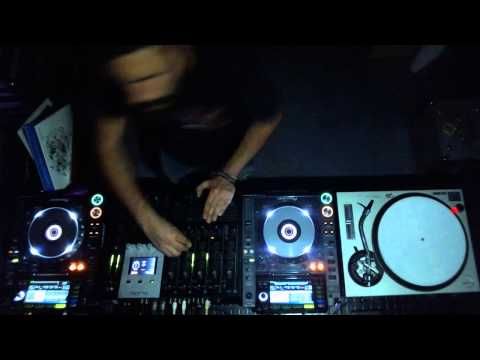 Simon Garcia (Zulo Room)