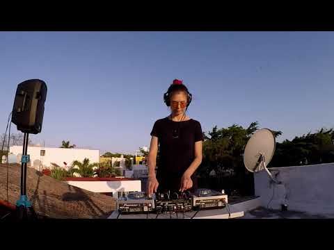 Aurora Solovey @ Illegal Digits, The Roof Series