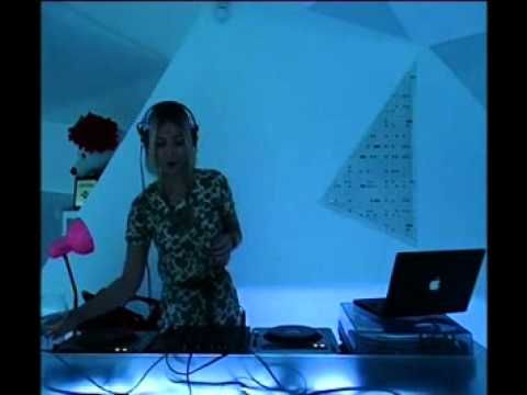 Zlata @ RTS.FM - 25.06.2011