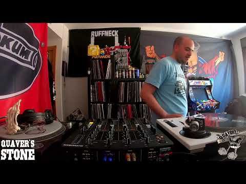 SAPeT Dj -  Djing my New Vinyls  - Quaver's Stone