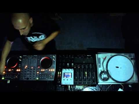 Javier Busto (Zulo Room)