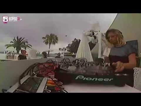 Anna Wall - Natural Rhythm XIII - borgo33.com