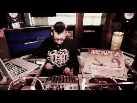 Dj Mic en el MODULO-102 GT