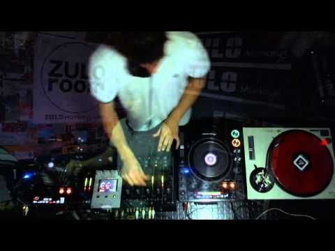 J.C.(Zulo Room)