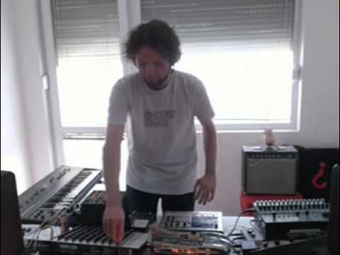 Plug and Lay: Banyek live - RTS.FM.101012
