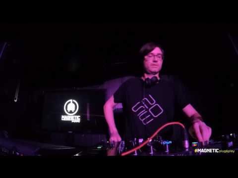 Eric Sneo en Magnetic Plug&Play