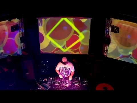 MUSIC PLEASE Calypsso 16. 4.  2016 dj Waxwork & Genetic