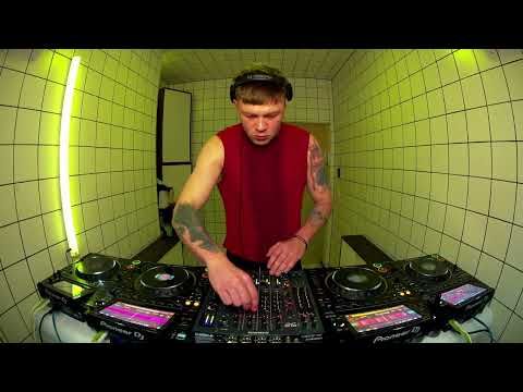 Room Trax - Angioma | HÖR - May 20 / 2024