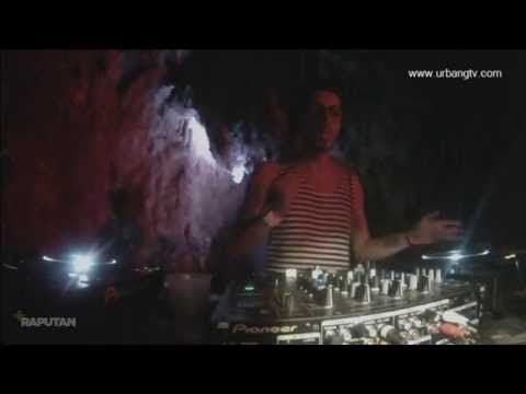 Alex Young @ The Cave Santo Domingo by +Rapután