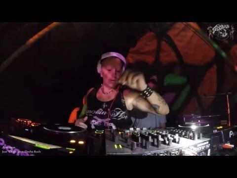 Amozon - 23/01/2016 @ Byron Bay, Australia - Just 'Cause pres. In The Shadows: Dasha Rush