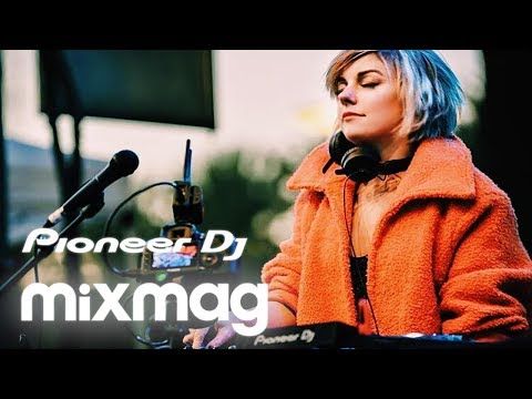 Little Boots LIVE at the NAMM trade show on the Pioneer DJ stage