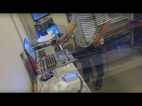 YWF in TweakFM (Freund Der Familie, Baum Records, Kontakt Records)