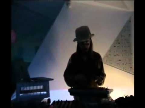 Sunday People: Strukturator (Live) - RTS.FM.180312