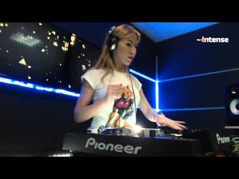 Elya - Live @ Radio Intense 20.04.2016