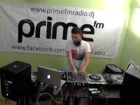 Give Me Tech Lukas live PrimeFm 2013 10 04
