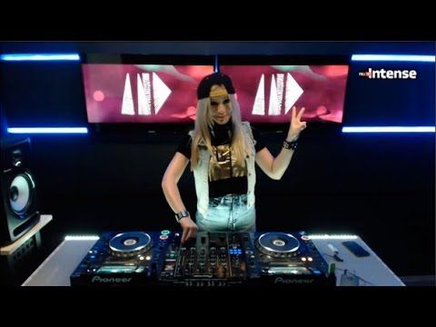 Amely -  Live @ Radio Intense 14.04.2015