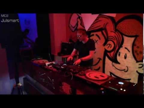 Julsmart - We Love Navidance MCB