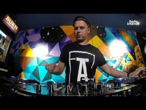 Yan Oxygen -  Live @ Radio Intense 21.06.2018