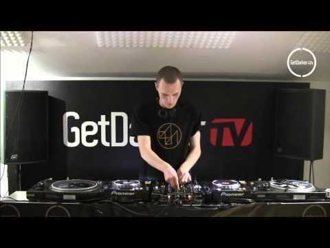 Distro - GetDarkerTV 292 [877 Records Takeover]