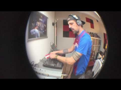 TRI poloski Utrecht warm up mix (4-02-23) - Mixed by Ekvalayzer