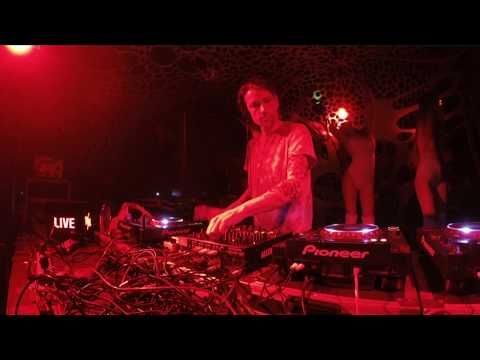EMS feat. Bart Skils @ We Must Live