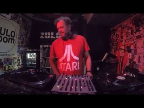 Von VS Bon Z  (Zulo Room)