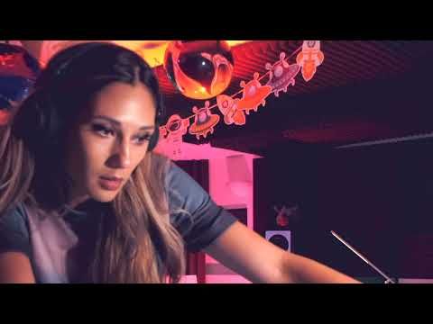 Hot Creations Galactic Radio Transmission 032 by Manda Moor