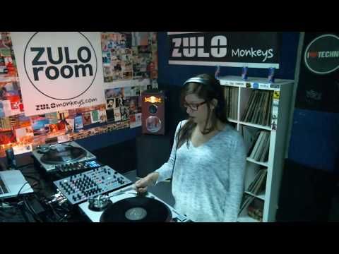 Helena con Hache & Javi Molina (Zulo Room)
