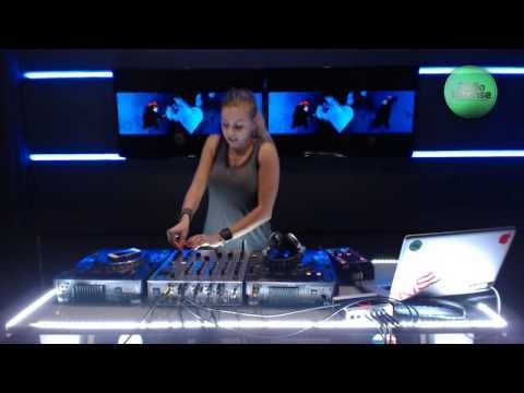 Live @ Radio Intense 11.07.2013 - Sonya Playstation 006)