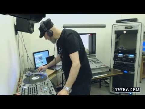 Oliver Bondzio in TweakFM (Hardfloor, Cocoon Recordings, Zyntax Motorcity)