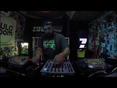 Mendiz (Zulo Room)