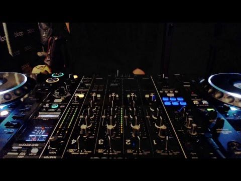 Comfort Zone Radio w/ Julz Sanchez 1-3pm / UK Time