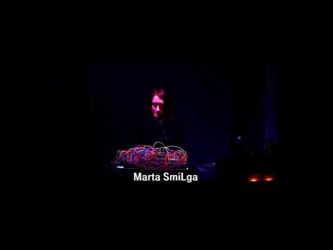 Live in Erica Synths Garage: Marta SmiLga