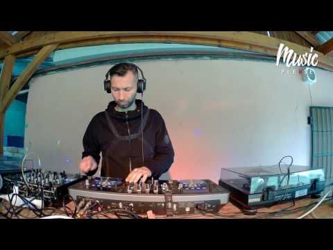 dj CEJN