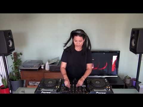 Techno Set Fernanda Martins for DUNE x Sennheiser    FB Live Stream