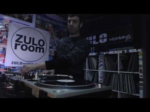 Pilas (Zulo Room)