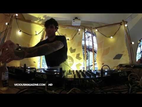 Zoe Escolano - Vicious Live @ www.viciouslive.com
