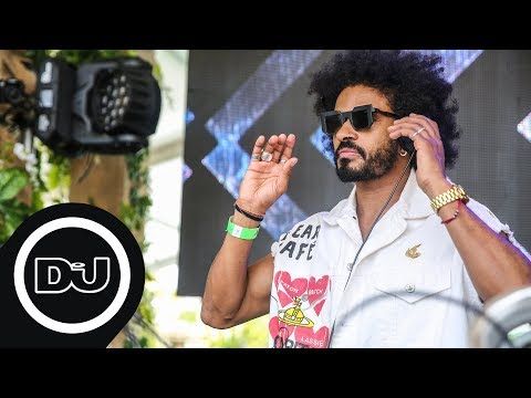 Yaya Live From Luciano Presents Vegabundos At The Surfcomber Miami